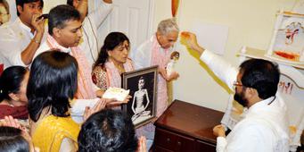 Pratishtha at Auckland (Romesh and Kalpana Shah)