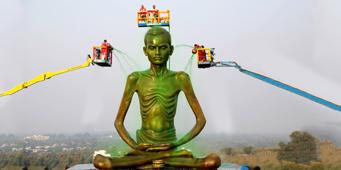 Mahamastakabhishek Ceremony of the 34-feet Pratimaji of Shrimad Rajchandraji | Diwali 2018 | 9th Nov